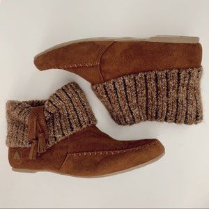 NWOT Airwalk Moccasin Booties Brown Faux Suede Size 10